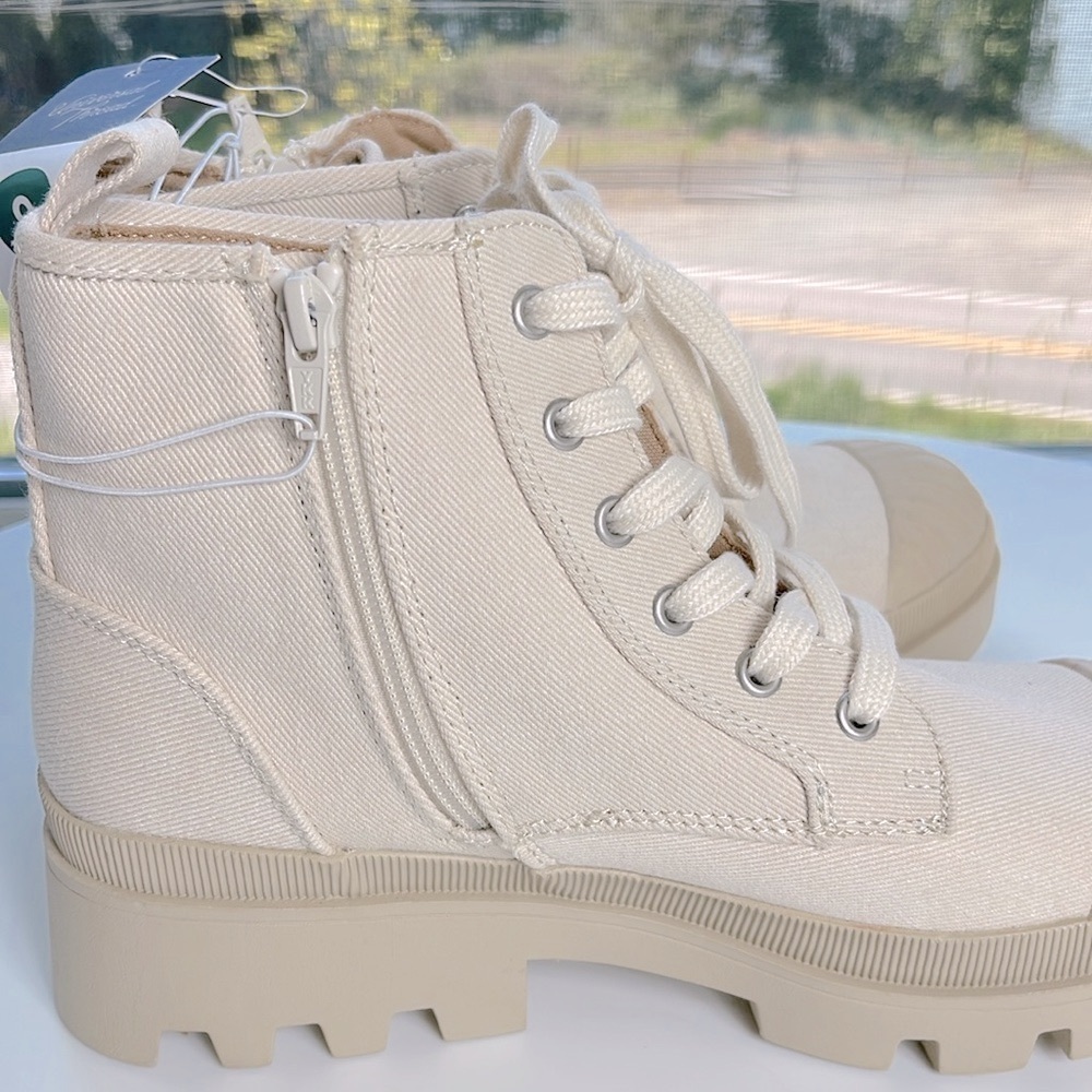 Universal Thread Cream Hiking Sneaker Boots Zippered Rubber Soles Size 9 - Picture 9 of 13